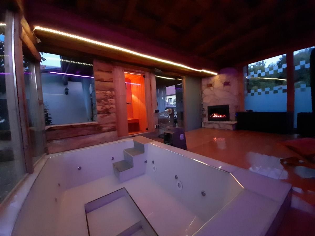 Apartman Dujmovic 1 Otocsán Szoba fotó