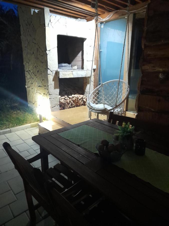 Apartman Dujmovic 1 Otocsán Kültér fotó