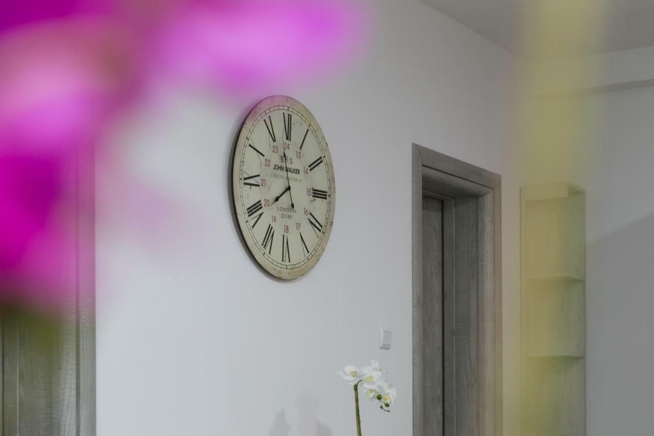 Apartman Dujmovic 1 Otocsán Kültér fotó